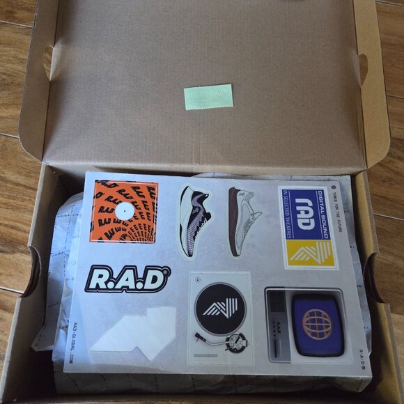 RAD One V1 black & gum M10.5 W12 - Picture 6 of 6